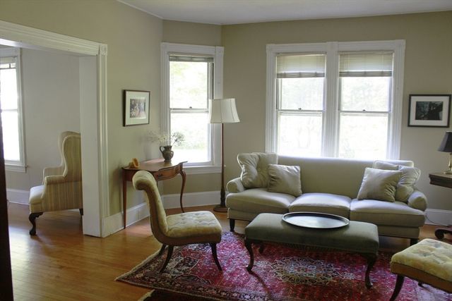 254 Lincoln, Amherst, MA 01002
