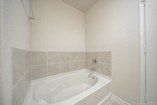 909 Rolling River, Cibolo, TX 78108