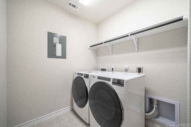909 Rolling River, Cibolo, TX 78108