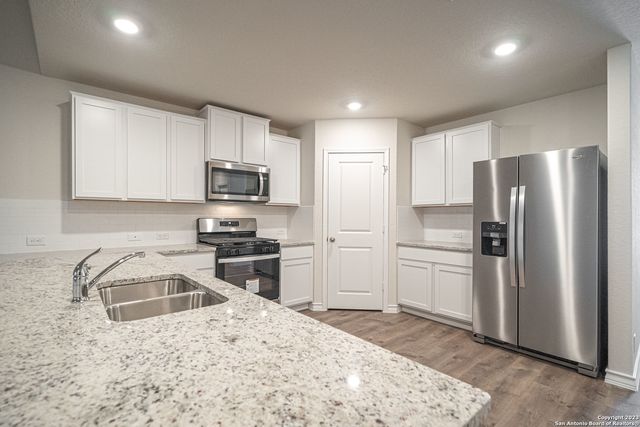 909 Rolling River, Cibolo, TX 78108