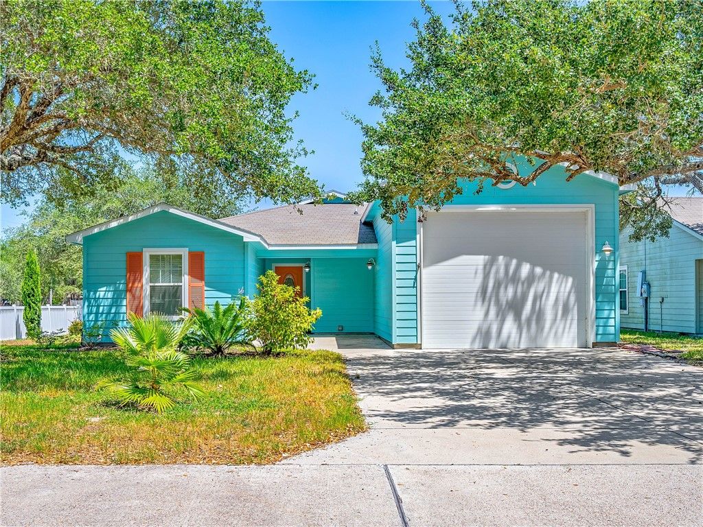 134 Treasure St, Rockport, TX 78382 — exterior