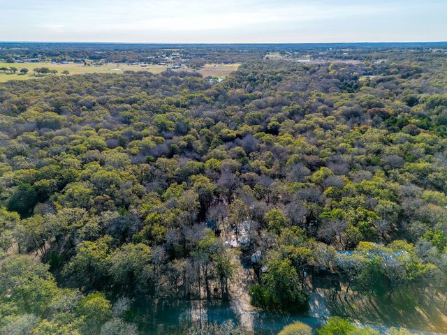 2324 Gage Road, Cleburne, TX 76031