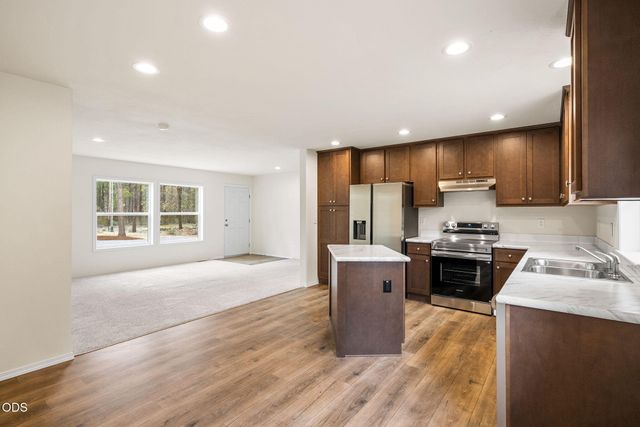 52718 Oak Drive, La Pine, OR 97739