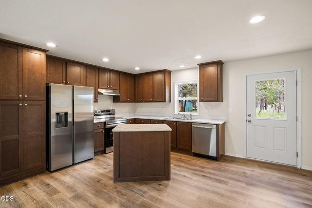 52718 Oak Drive, La Pine, OR 97739