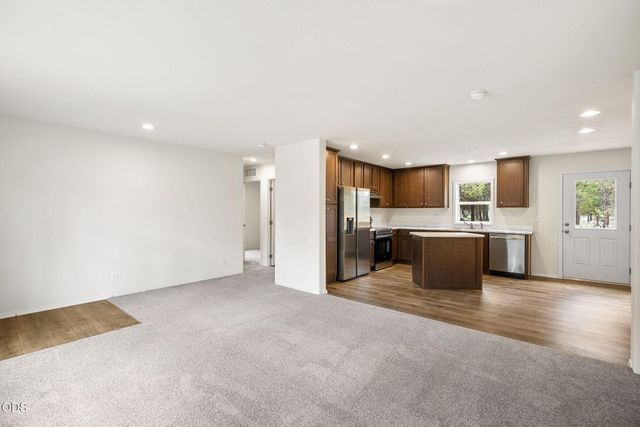 52718 Oak Drive, La Pine, OR 97739