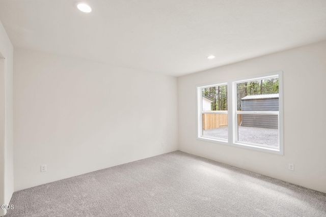 52718 Oak Drive, La Pine, OR 97739