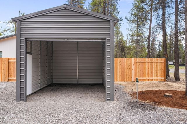52718 Oak Drive, La Pine, OR 97739