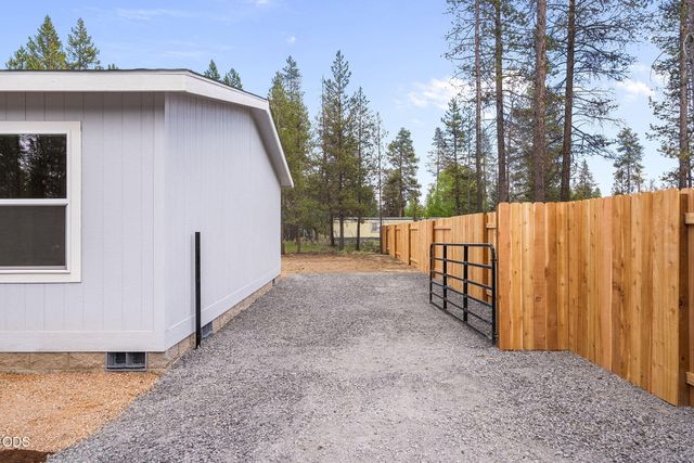 52718 Oak Drive, La Pine, OR 97739
