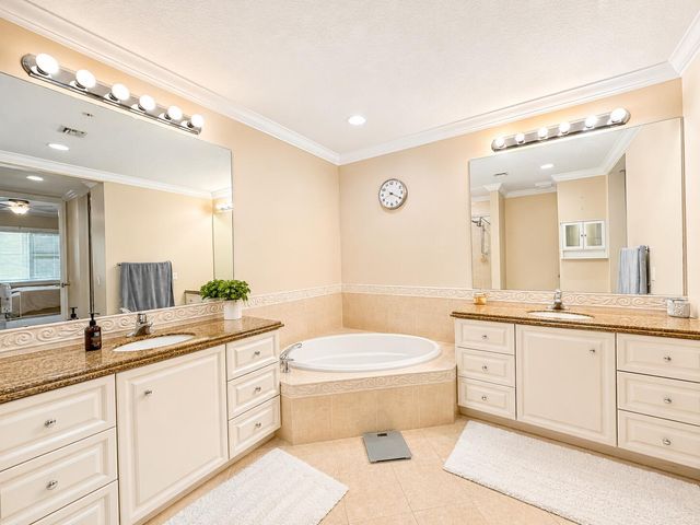 15 Harbour Isle Drive W 101, Fort Pierce, FL 34949