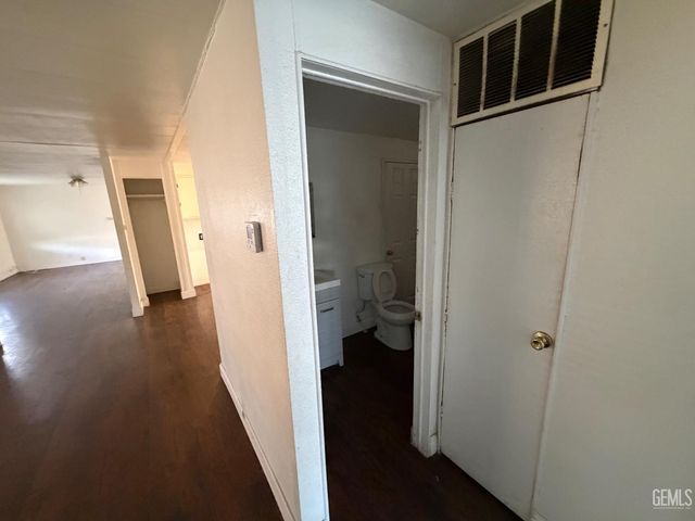 6204 Dennen Street, Bakersfield, CA 93313