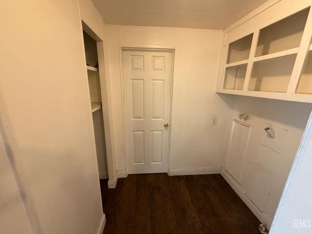 6204 Dennen Street, Bakersfield, CA 93313