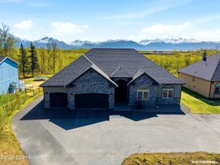 5570 S Irwin Drive, Wasilla, AK 99623