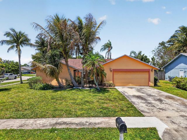 9389 Longmeadow Circle, Boynton Beach, FL 33436