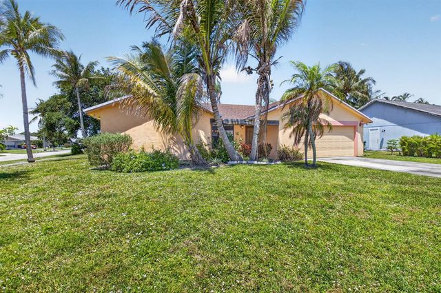 9389 Longmeadow Circle, Boynton Beach, FL 33436
