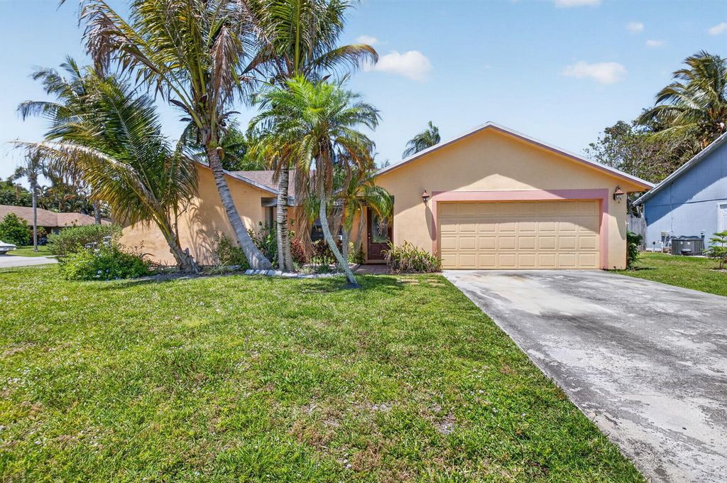 9389 Longmeadow Circle, Boynton Beach, FL 33436