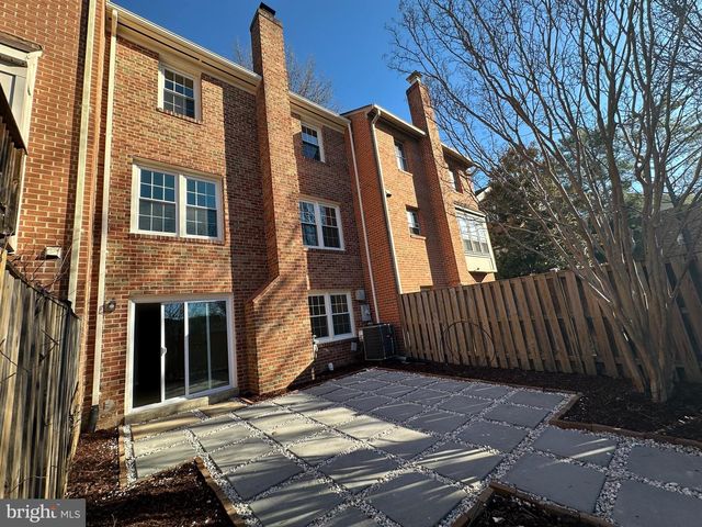 3154 STRATFORD CT, Oakton, VA 22124