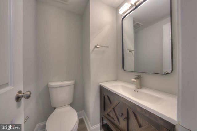 3154 STRATFORD CT, Oakton, VA 22124