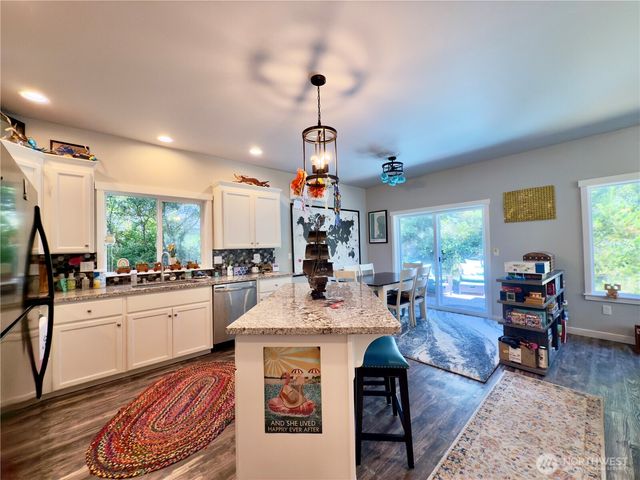 308 Mizzen Avenue NW, Ocean Shores, WA 98569