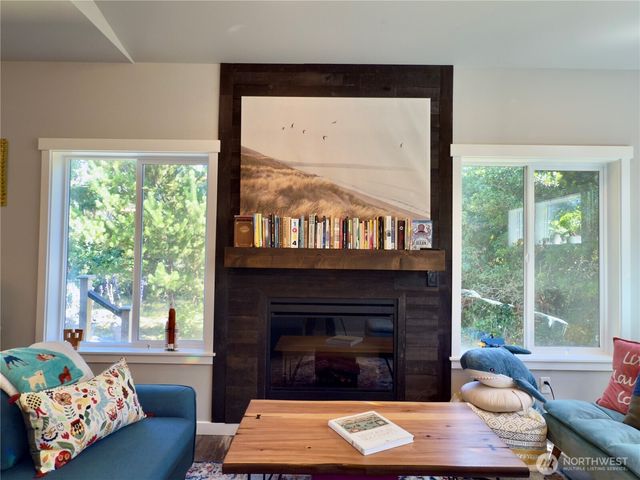 308 Mizzen Avenue NW, Ocean Shores, WA 98569