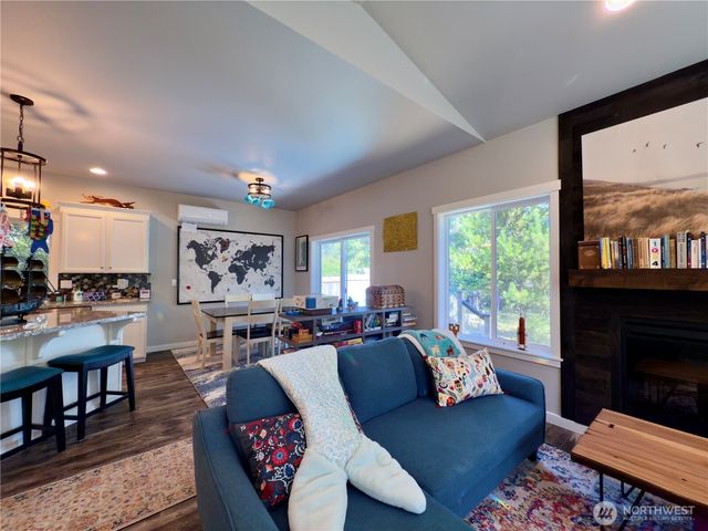 308 Mizzen Avenue NW, Ocean Shores, WA 98569