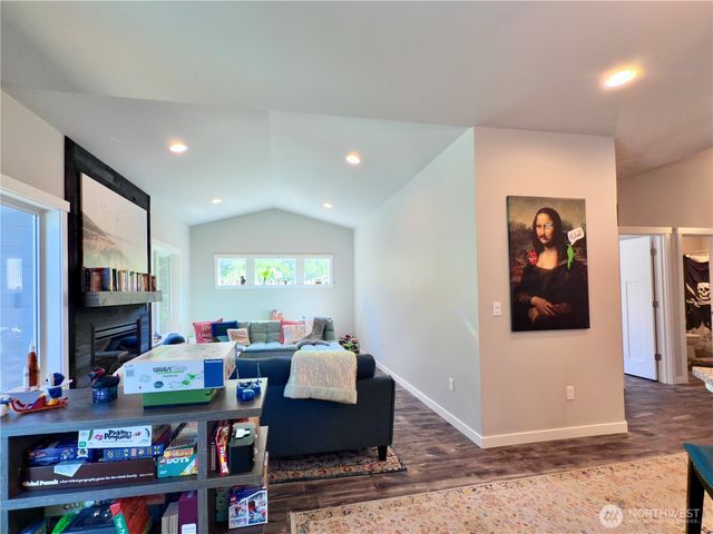 308 Mizzen Avenue NW, Ocean Shores, WA 98569