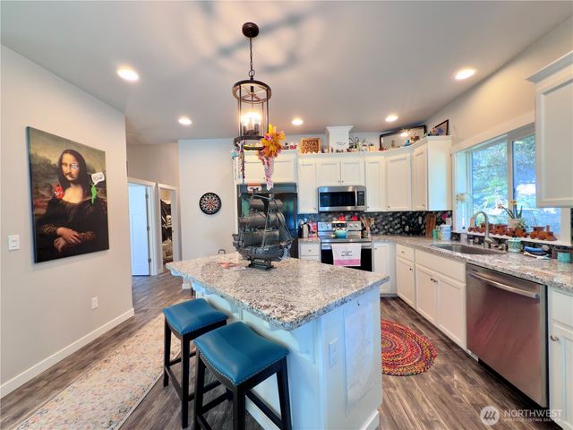 308 Mizzen Avenue NW, Ocean Shores, WA 98569