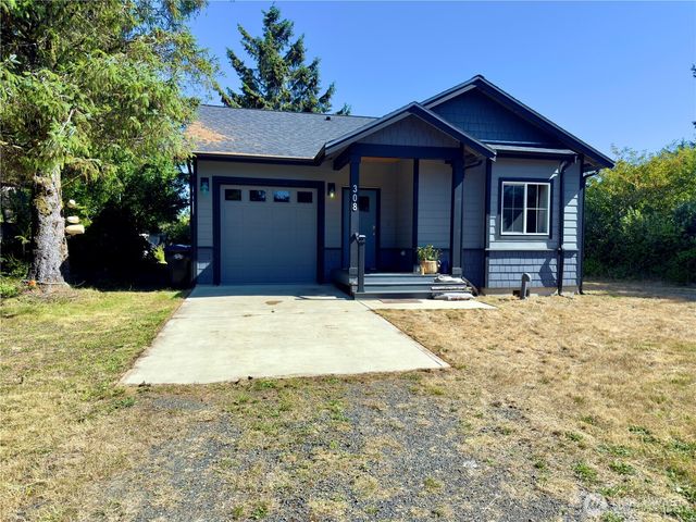 308 Mizzen Avenue NW, Ocean Shores, WA 98569
