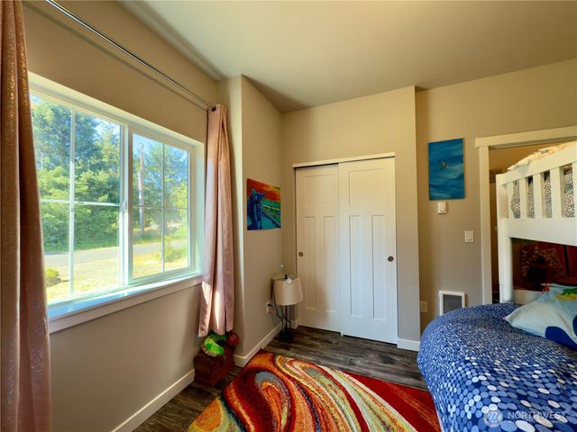 308 Mizzen Avenue NW, Ocean Shores, WA 98569