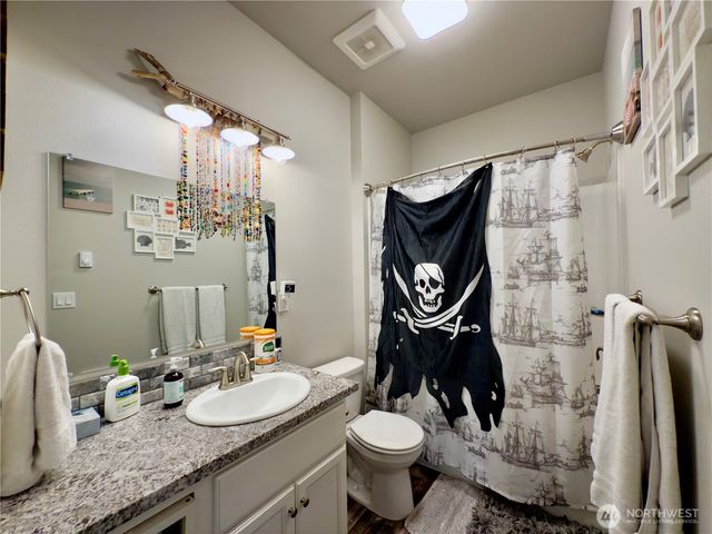 308 Mizzen Avenue NW, Ocean Shores, WA 98569