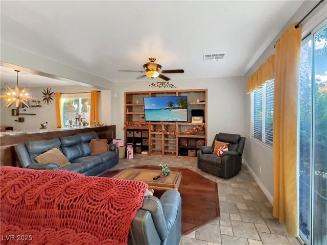 211 Belle Isle Court, Henderson, NV 89012