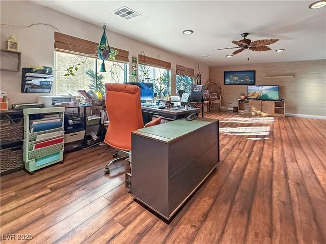 211 Belle Isle Court, Henderson, NV 89012