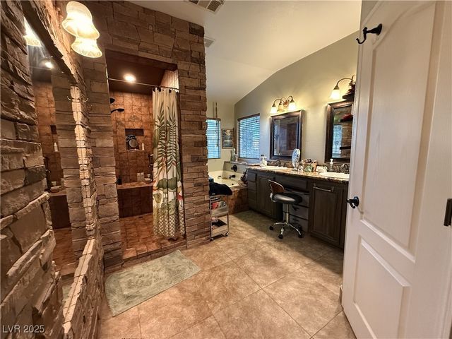 211 Belle Isle Court, Henderson, NV 89012