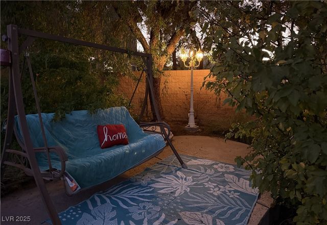 211 Belle Isle Court, Henderson, NV 89012