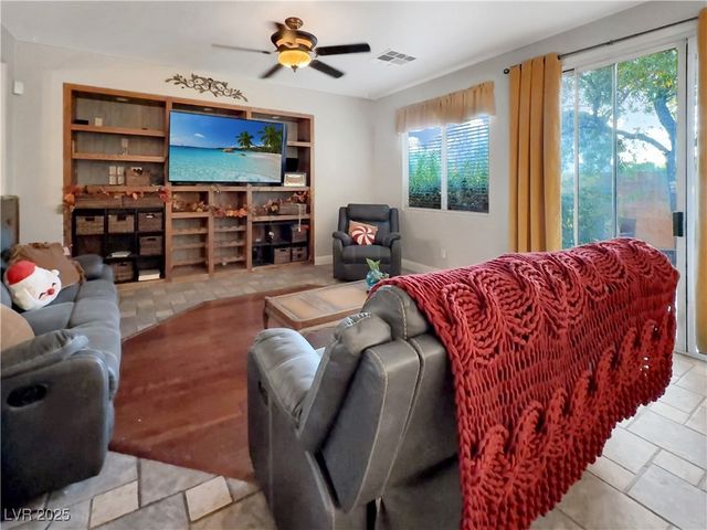 211 Belle Isle Court, Henderson, NV 89012