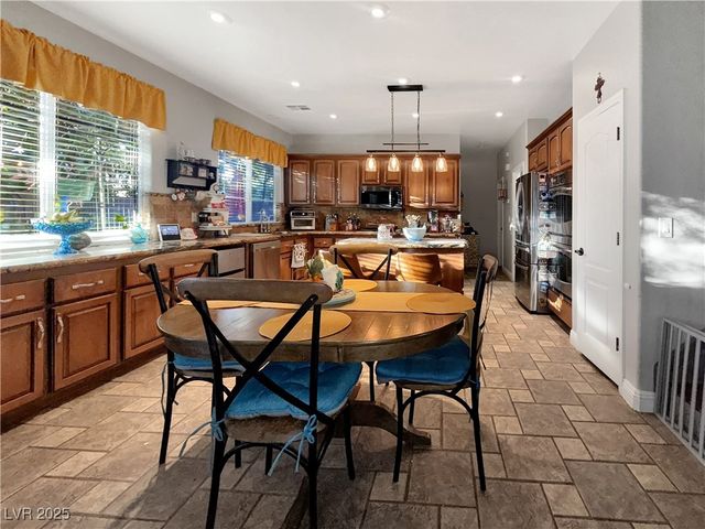 211 Belle Isle Court, Henderson, NV 89012