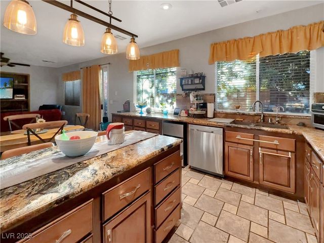 211 Belle Isle Court, Henderson, NV 89012