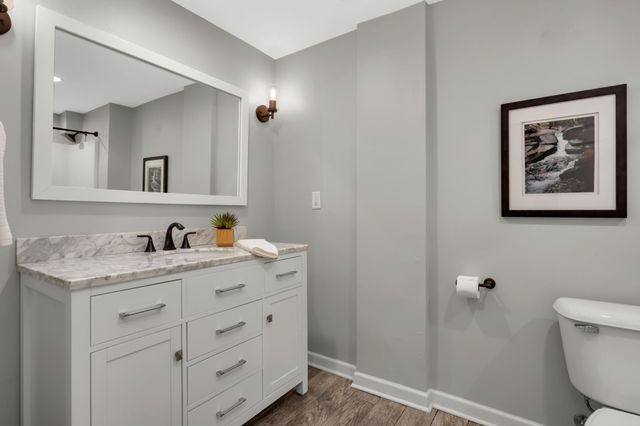 2884 W Owasso Boulevard, Roseville, MN 55113