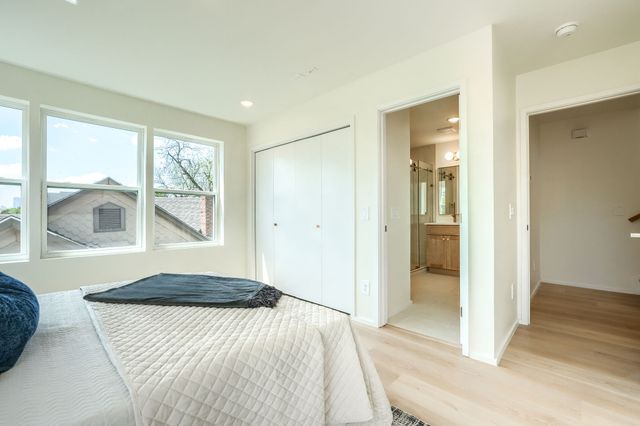 5705 Live Oak Street A, Dallas, TX 75206