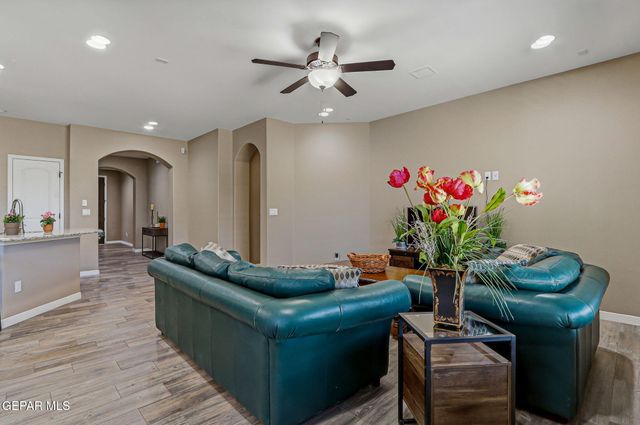 6545 TA SUIL Place, El Paso, TX 79932