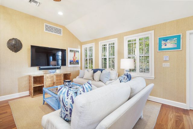 357 Seabreeze Avenue, Palm Beach, FL 33480