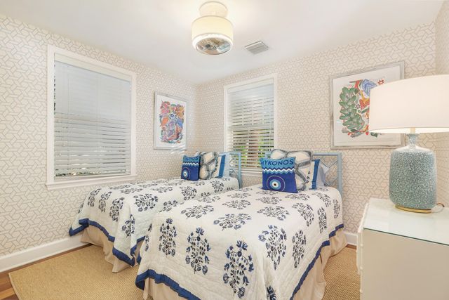 357 Seabreeze Avenue, Palm Beach, FL 33480