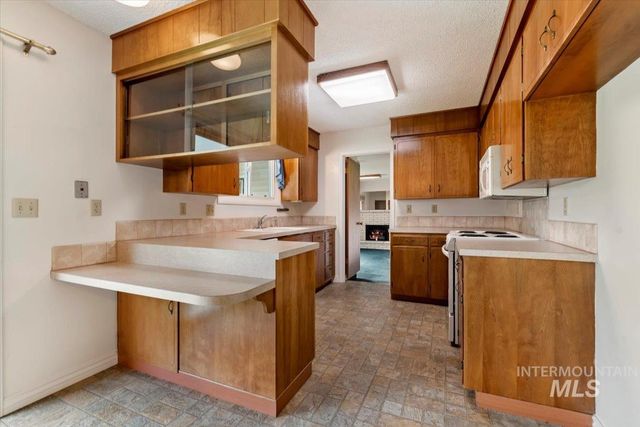 915 Winther Blvd, Nampa, ID 83651