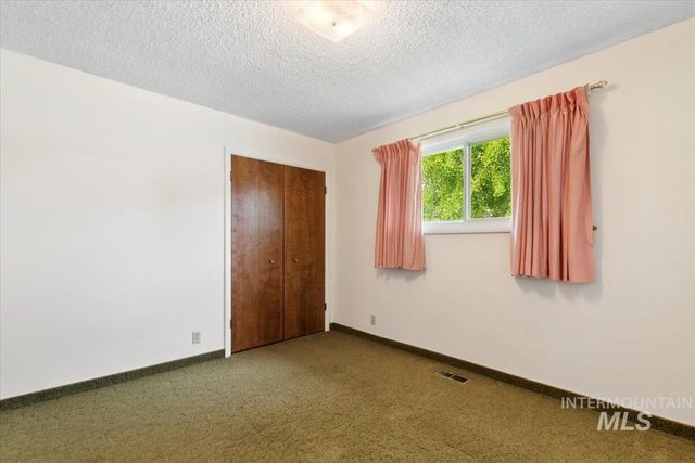 915 Winther Blvd, Nampa, ID 83651