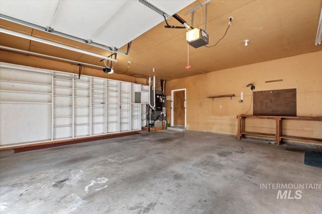 915 Winther Blvd, Nampa, ID 83651