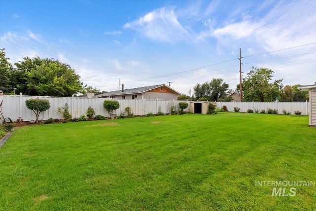 915 Winther Blvd, Nampa, ID 83651