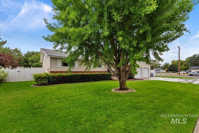 915 Winther Blvd, Nampa, ID 83651