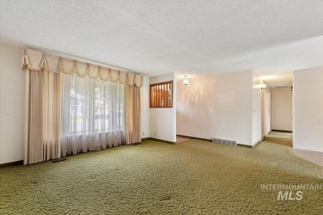 915 Winther Blvd, Nampa, ID 83651