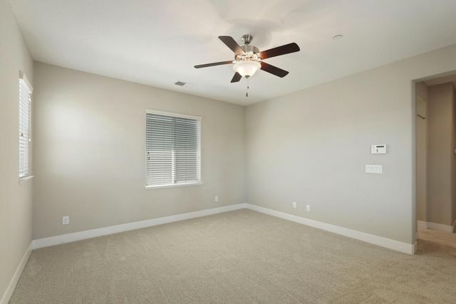 577 Lakeside Dr, Lathrop, CA 95330