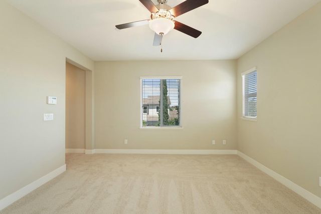 577 Lakeside Dr, Lathrop, CA 95330