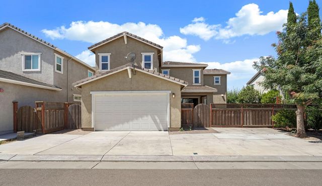 577 Lakeside Dr, Lathrop, CA 95330